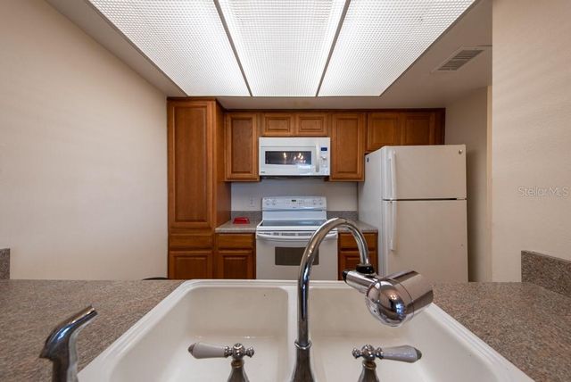 2617 COVE CAY DRIVE 206, Clearwater, FL 33760