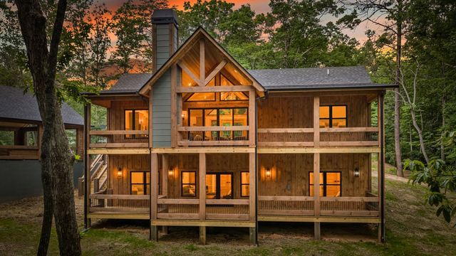 84 Shermans Court, Mccaysville, GA 30555
