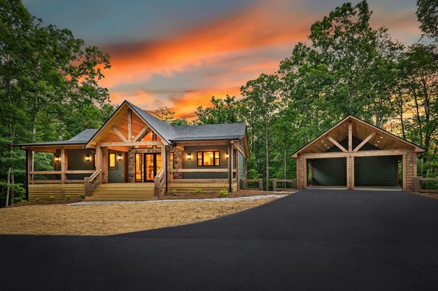 84 Shermans Court, Mccaysville, GA 30555