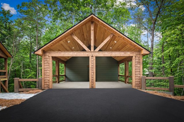 84 Shermans Court, Mccaysville, GA 30555