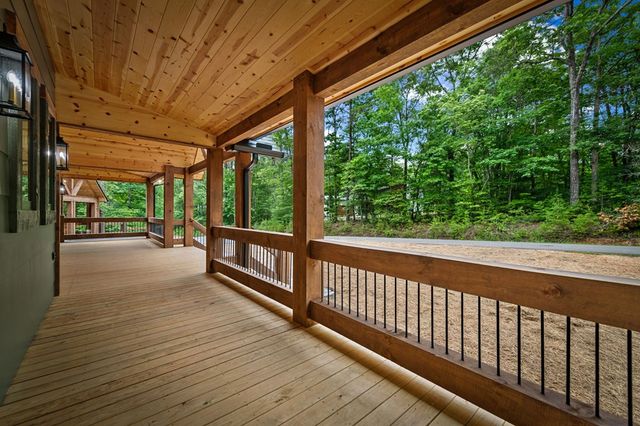 84 Shermans Court, Mccaysville, GA 30555