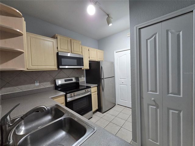 8919 LEGACY COURT 102, Kissimmee, FL 34747