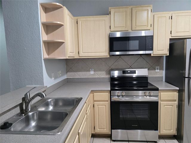 8919 LEGACY COURT 102, Kissimmee, FL 34747