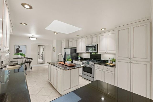 1114 S Genevieve Lane, San Jose, CA 95128