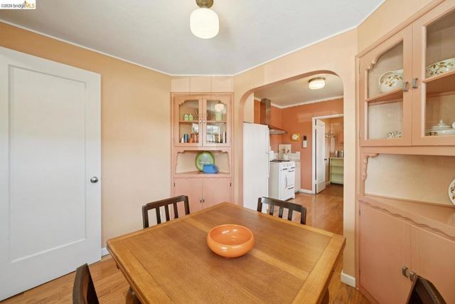 200 W Broadmoor BLVD, San Leandro, CA 94577