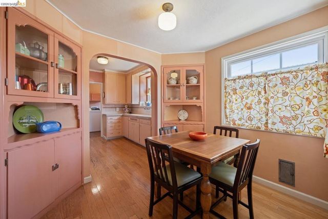 200 W Broadmoor BLVD, San Leandro, CA 94577