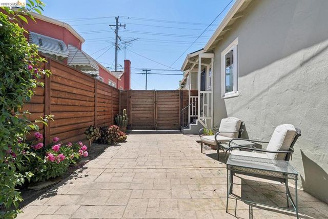 200 W Broadmoor BLVD, San Leandro, CA 94577
