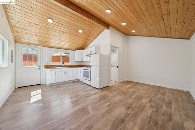200 W Broadmoor BLVD, San Leandro, CA 94577