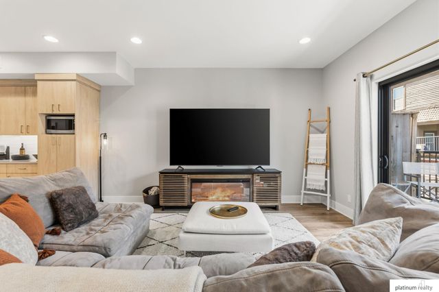 1007 Park Avenue, Omaha, NE 68105