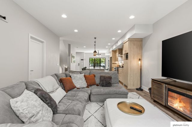 1007 Park Avenue, Omaha, NE 68105