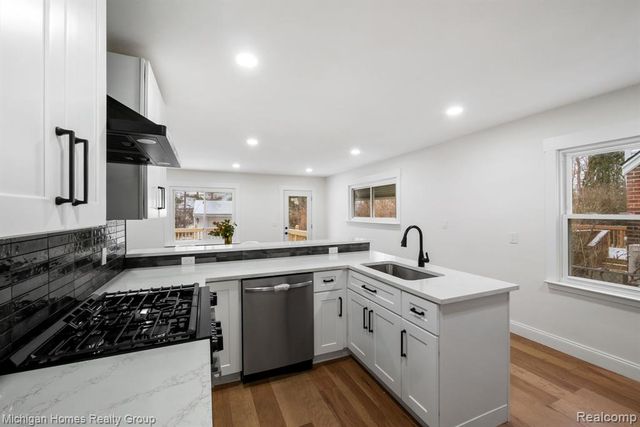 3110 N Connecticut Avenue, Royal Oak, MI 48073