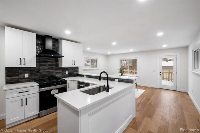 3110 N Connecticut Avenue, Royal Oak, MI 48073