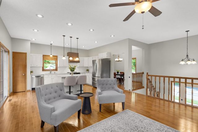 12769 Diamond Path, Apple Valley, MN 55124