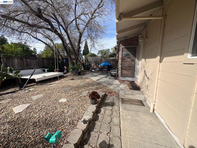 1594 Morgan, Walnut Creek, CA 94596