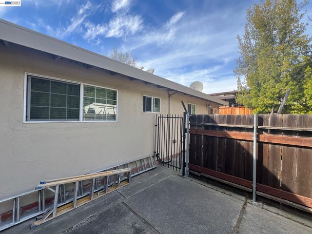 1594 Morgan, Walnut Creek, CA 94596