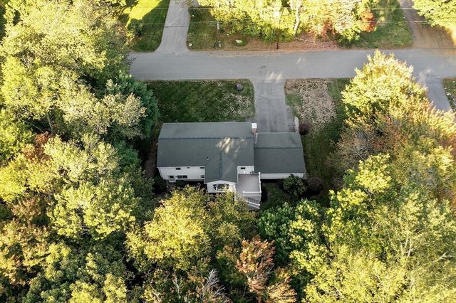 100 Fairwood Dr, Pembroke, MA 02359