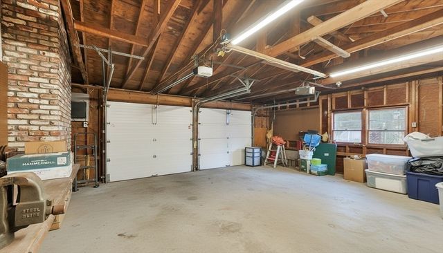 100 Fairwood Dr, Pembroke, MA 02359