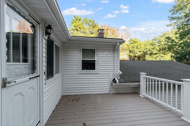 100 Fairwood Dr, Pembroke, MA 02359