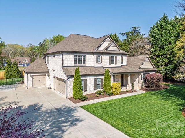 8721 Armstrong Park Drive, Charlotte, NC 28277