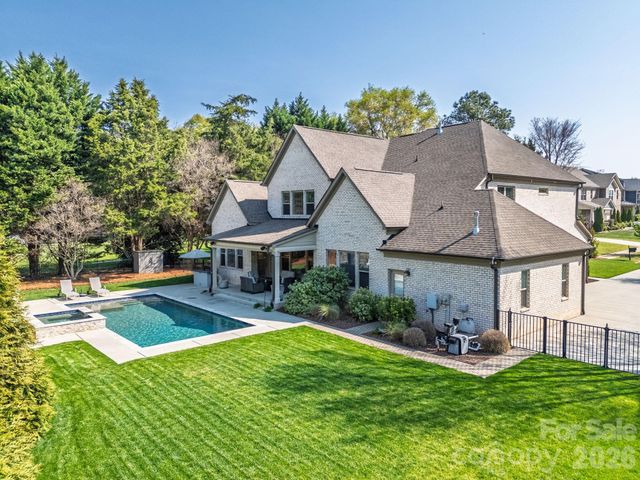 8721 Armstrong Park Drive, Charlotte, NC 28277