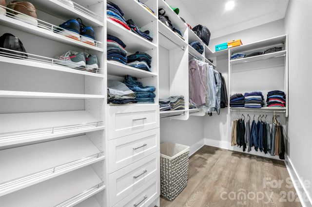 8721 Armstrong Park Drive, Charlotte, NC 28277