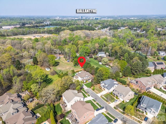 8721 Armstrong Park Drive, Charlotte, NC 28277