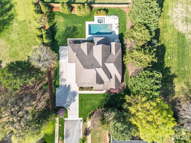 8721 Armstrong Park Drive, Charlotte, NC 28277