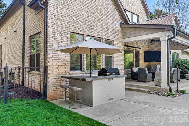 8721 Armstrong Park Drive, Charlotte, NC 28277