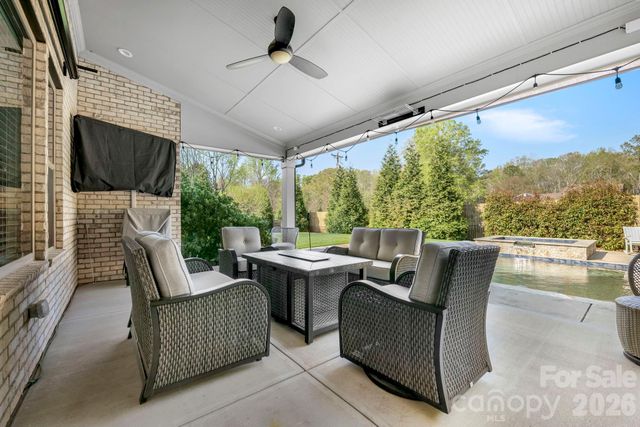 8721 Armstrong Park Drive, Charlotte, NC 28277