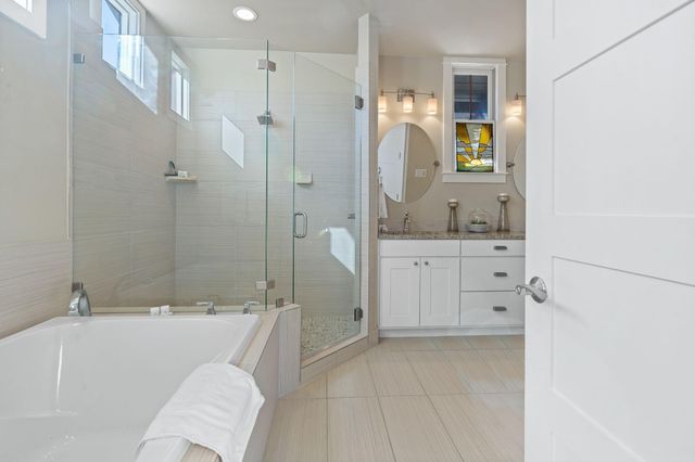 2208 Seabiscuit CV 133, Spicewood, TX 78669