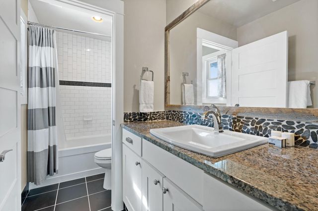 2208 Seabiscuit CV 133, Spicewood, TX 78669