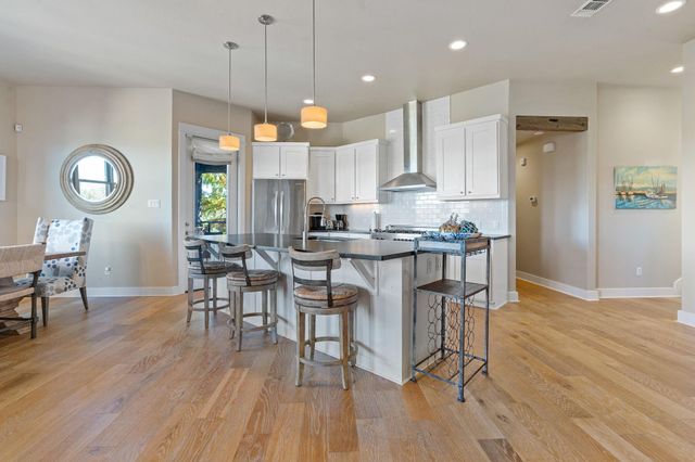 2208 Seabiscuit CV 133, Spicewood, TX 78669