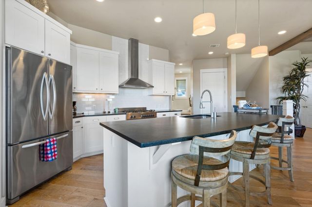 2208 Seabiscuit CV 133, Spicewood, TX 78669