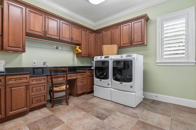 746 LAKE MILLS ROAD, Oviedo, FL 32766