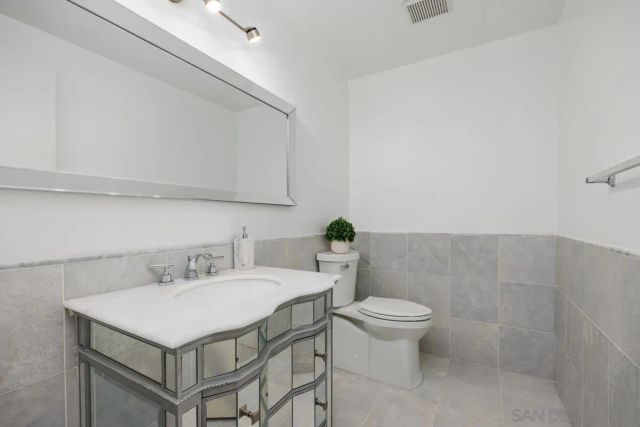 3680 Caminito Cielo Del Mar, San Diego, CA 92130