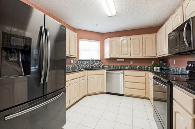 4818 Ashworth Court, Arlington, TX 76017