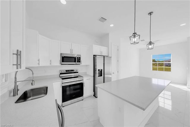 3212 20th ST W, Lehigh Acres, FL 33971