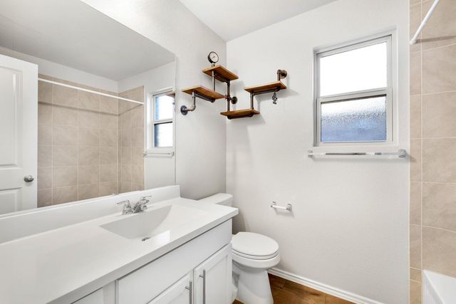 213 Andesite TRL, Buda, TX 78610