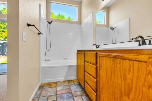 8981 Mandalay Ct, Elk Grove, CA 95624