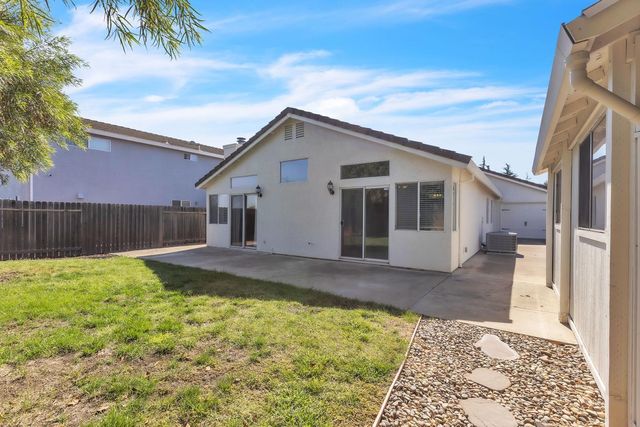 8981 Mandalay Ct, Elk Grove, CA 95624