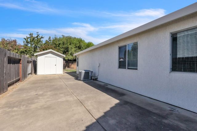 8981 Mandalay Ct, Elk Grove, CA 95624