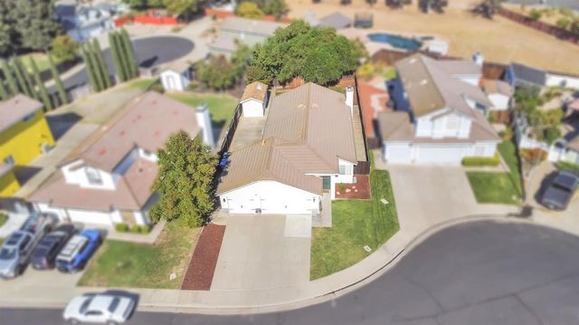 8981 Mandalay Ct, Elk Grove, CA 95624