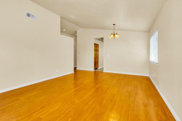 8981 Mandalay Ct, Elk Grove, CA 95624