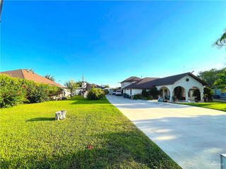 11 El Venadito Lane, Rio Grande City, TX 78582