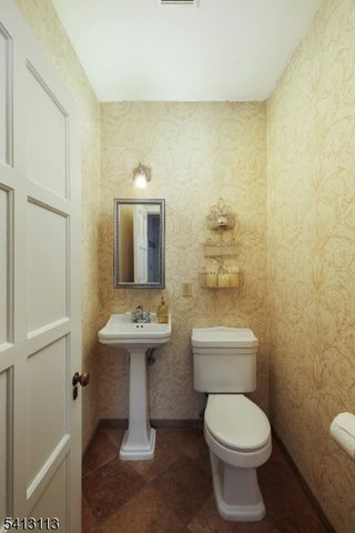 646 Forest Ave, Westfield Town, NJ 07090