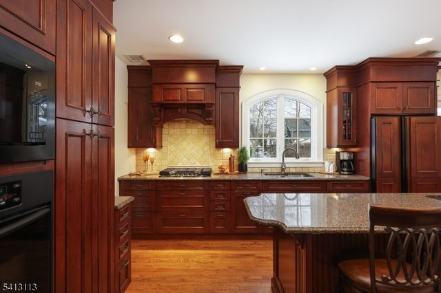 646 Forest Ave, Westfield Town, NJ 07090