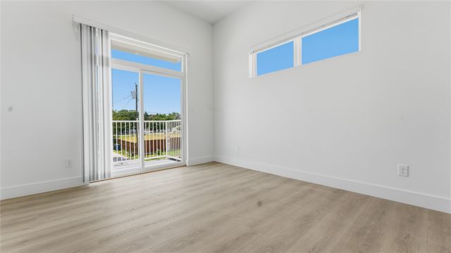 2925 spruce valley Lane 310, Dallas, TX 75233