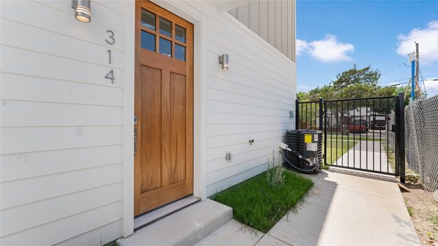 2925 spruce valley Lane 310, Dallas, TX 75233