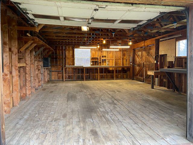 612 Vermont Route 15 West, Hyde Park, VT 05655