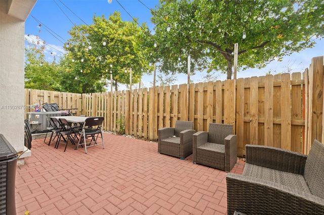 7809 NW 104th Ave 1, Doral, FL 33178